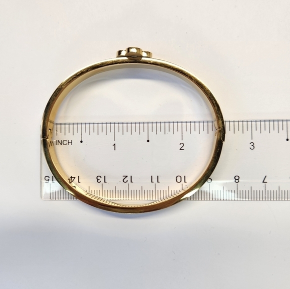 18k Gold Plated White Inlay Simulated Diamond Clover Bangle - Picture 5 of 5